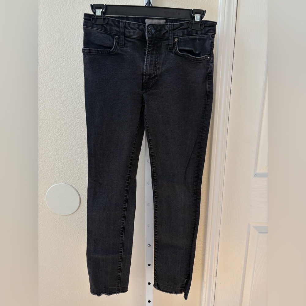 We The Free Cigarette Crop Raw Hem Jeans in Washed Black - Size 26